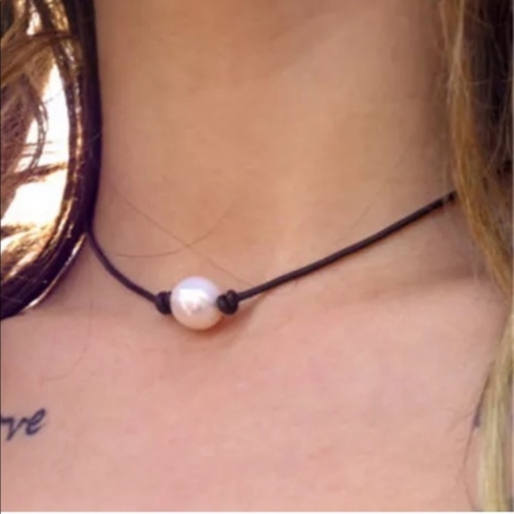 Jewelry - Simple Black Pearl Necklace
